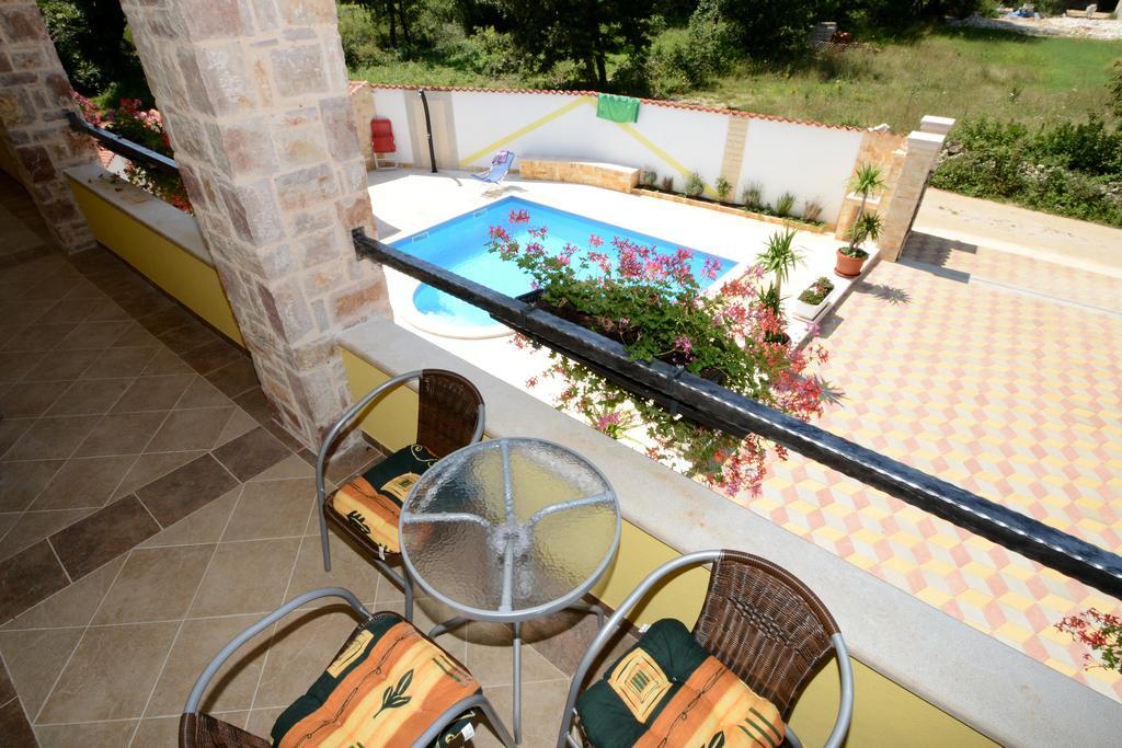 Apartments Villa Mimi Visnjan Room photo